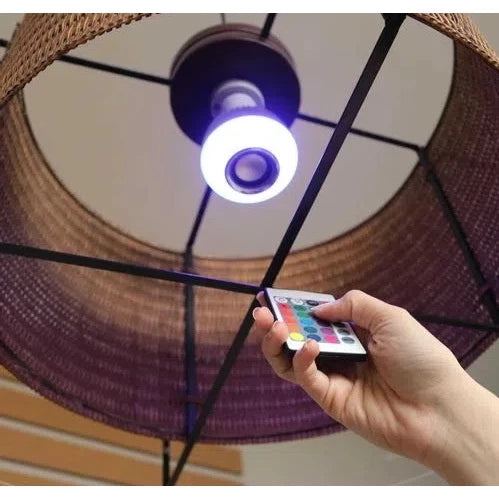 Lampada Bluetooth De Led Caixa De Som C Controle Rgb 12W